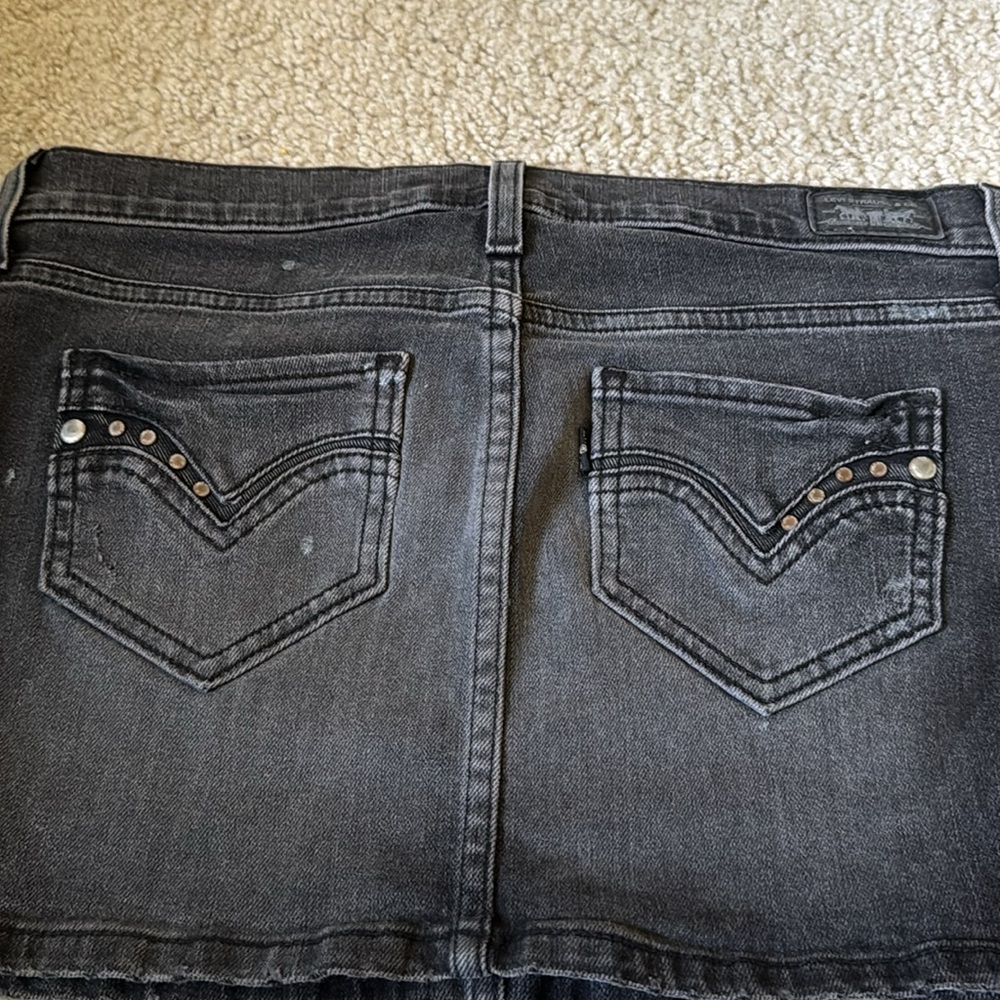 Vintage Levi’s Jean skirt size 3 - Picture 6 of 6